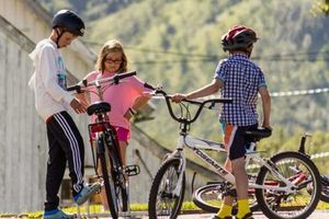 Как выбрать подростковый велосипед мальчику и девочке?