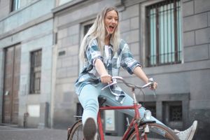 Переваги дорожнього велосипеда для жінок