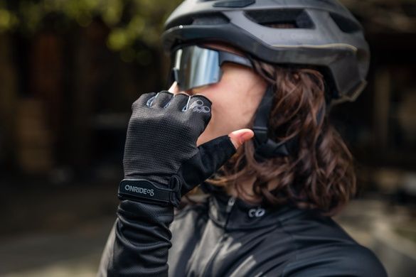 фото Перчатки ONRIDE Hold 30 Fire, гелевые подушечки, черный