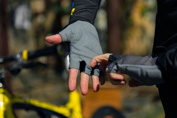 фото Рукавички ONRIDE TID 20 UA смужки колір чорний розмір M